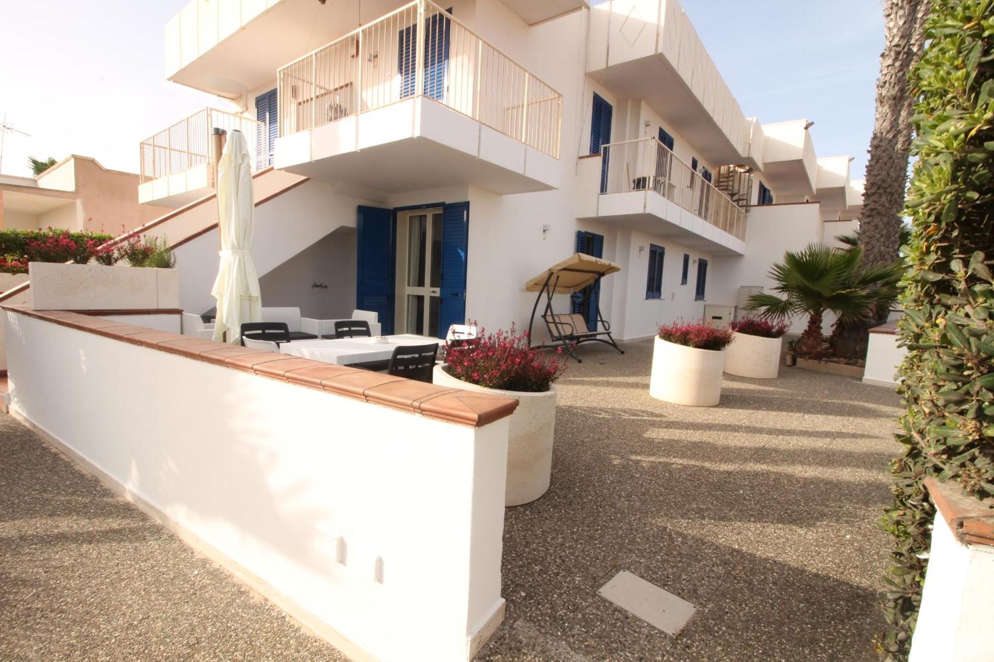 Residence Mare Azzurro Torre San Giovanni Exterior foto