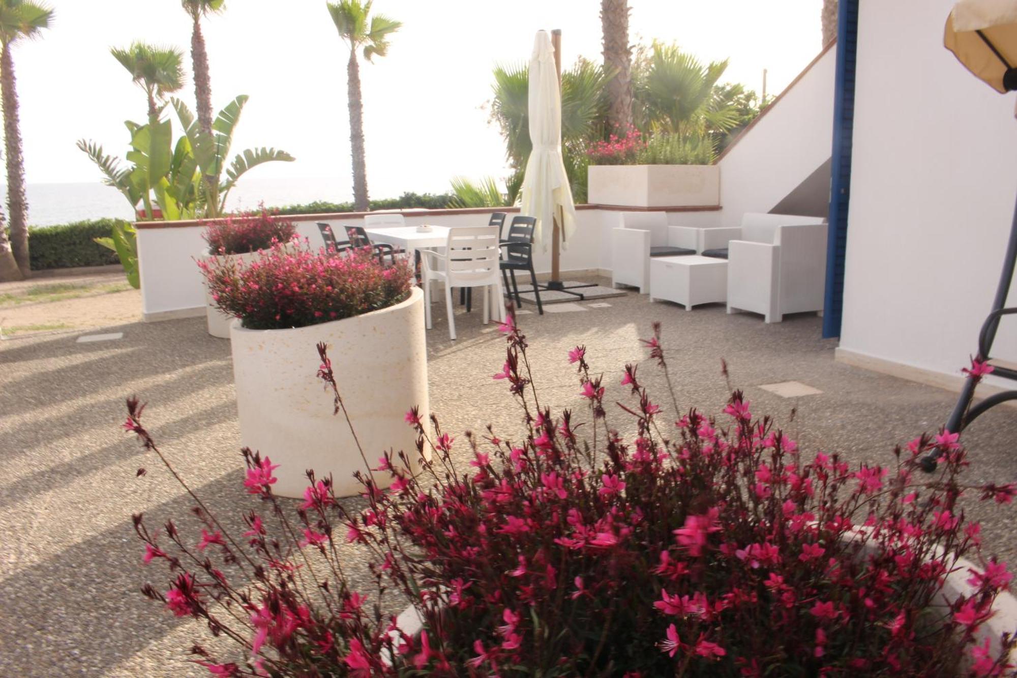 Residence Mare Azzurro Torre San Giovanni Exterior foto
