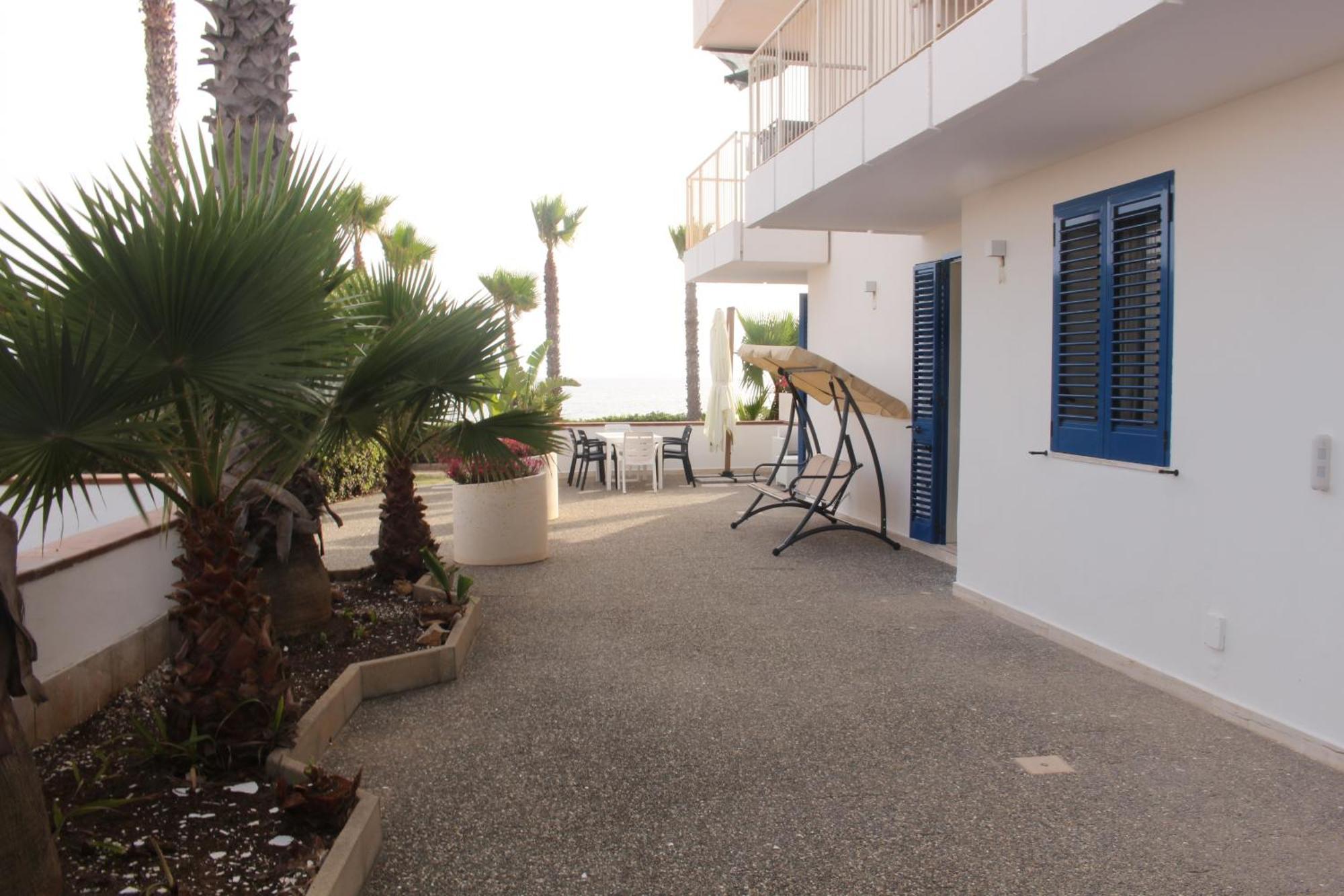 Residence Mare Azzurro Torre San Giovanni Exterior foto