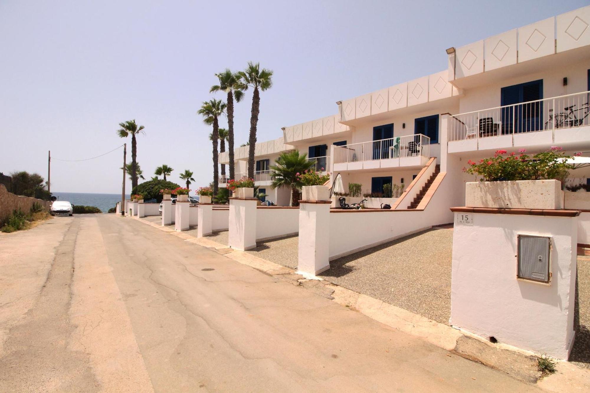 Residence Mare Azzurro Torre San Giovanni Exterior foto