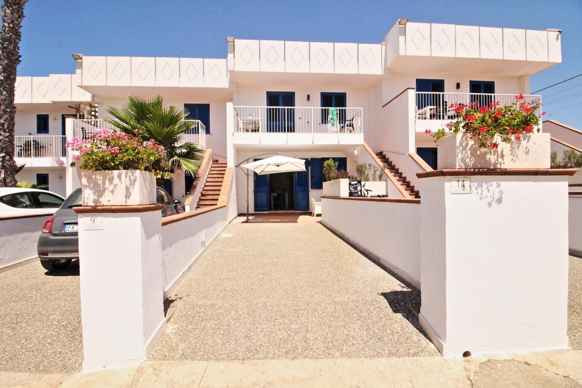 Residence Mare Azzurro Torre San Giovanni Exterior foto